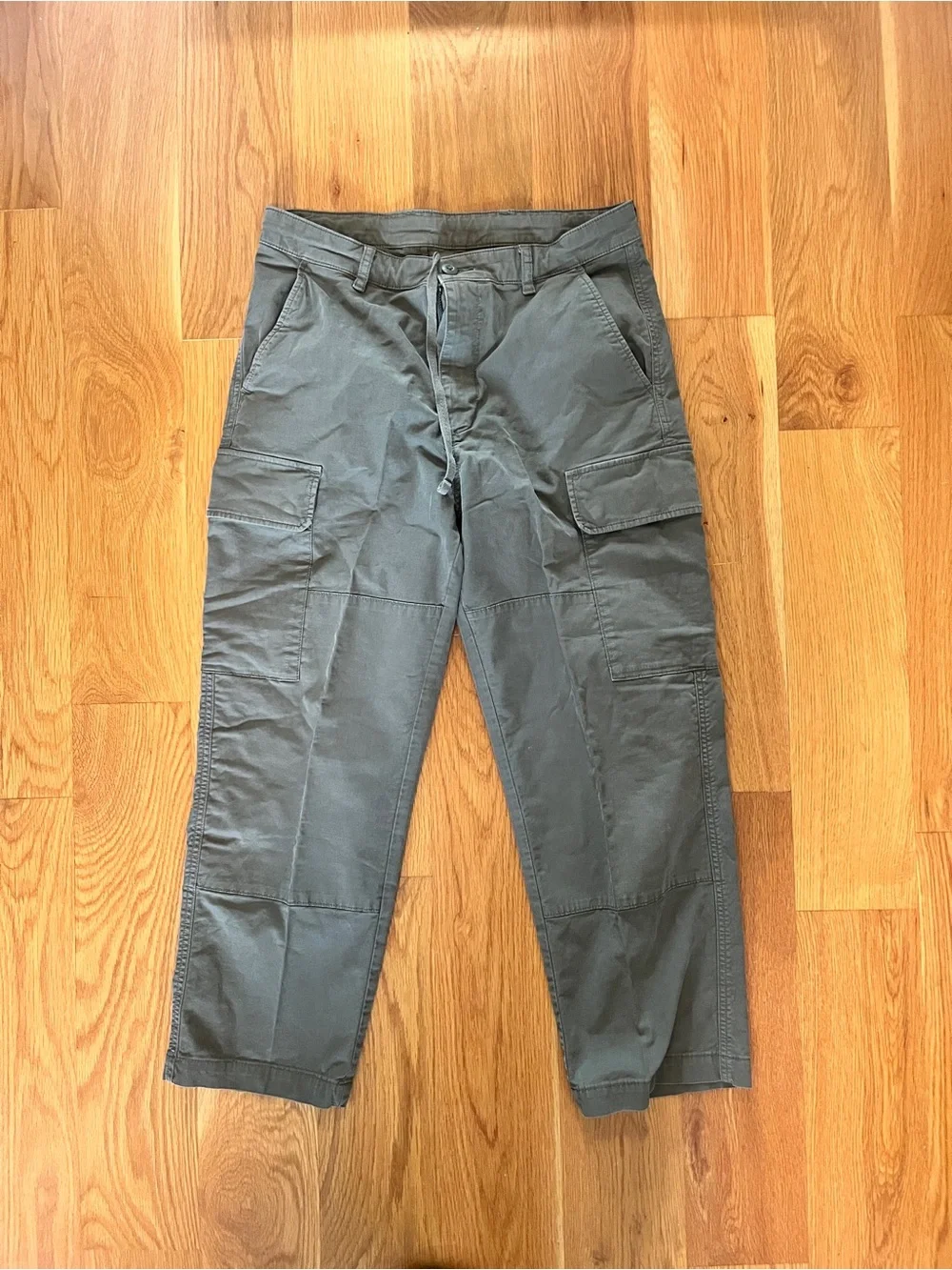 Uniqlo Men's olive green Utility Cargo Pants medium waist 32